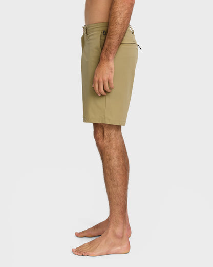 Quick Silver Union Transit 19" Amphibian Hybrid Shorts - Twill